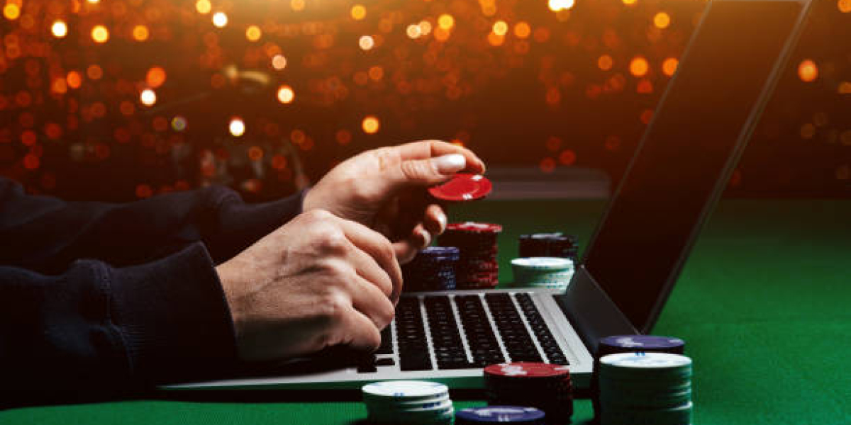 Die Psychologie der Online-Casino-Boni: Wie Spieler von Angeboten angezogen werden und was dies für die Casinobetreiber 